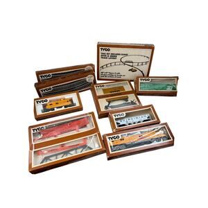 Tyco Model Train Set Track HO Electric Power Pack Virginian Yellow San Fran GS